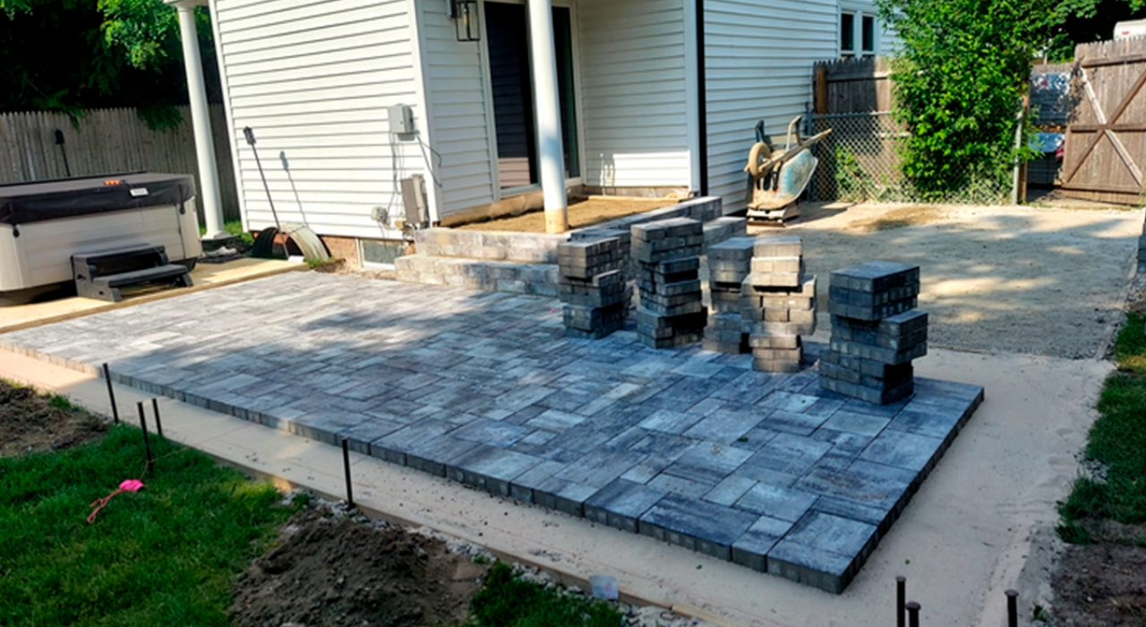 homeowner applying for patio financing online