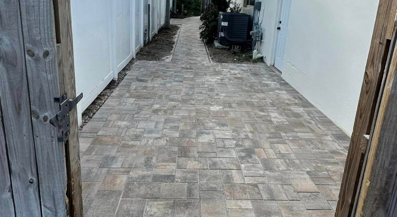 herringbone walkway paver pattern